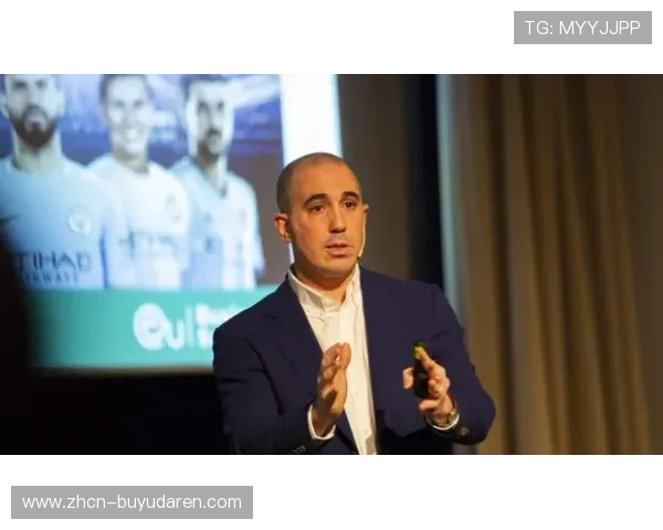 曼联CEO贝拉达宣布恢复圣诞派对,俱乐部成本削减后士气提升 曼联CEO贝拉达宣布恢复圣诞派对,俱乐部成本削减后士气提升